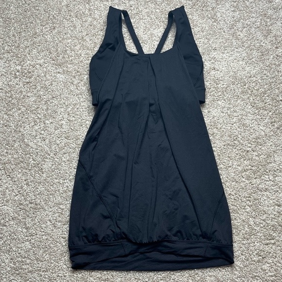 Lululemon Nouveau Black Limits Tank Top with Built in Bra Workout Shirt Size 4 - Picture 2 of 5